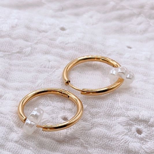 Boucles d’oreilles fleurs en acétate, boucles d’oreilles maman et fille enfant avec fleur, bijou acier inoxydable, boucles d’oreilles fleurs blanches