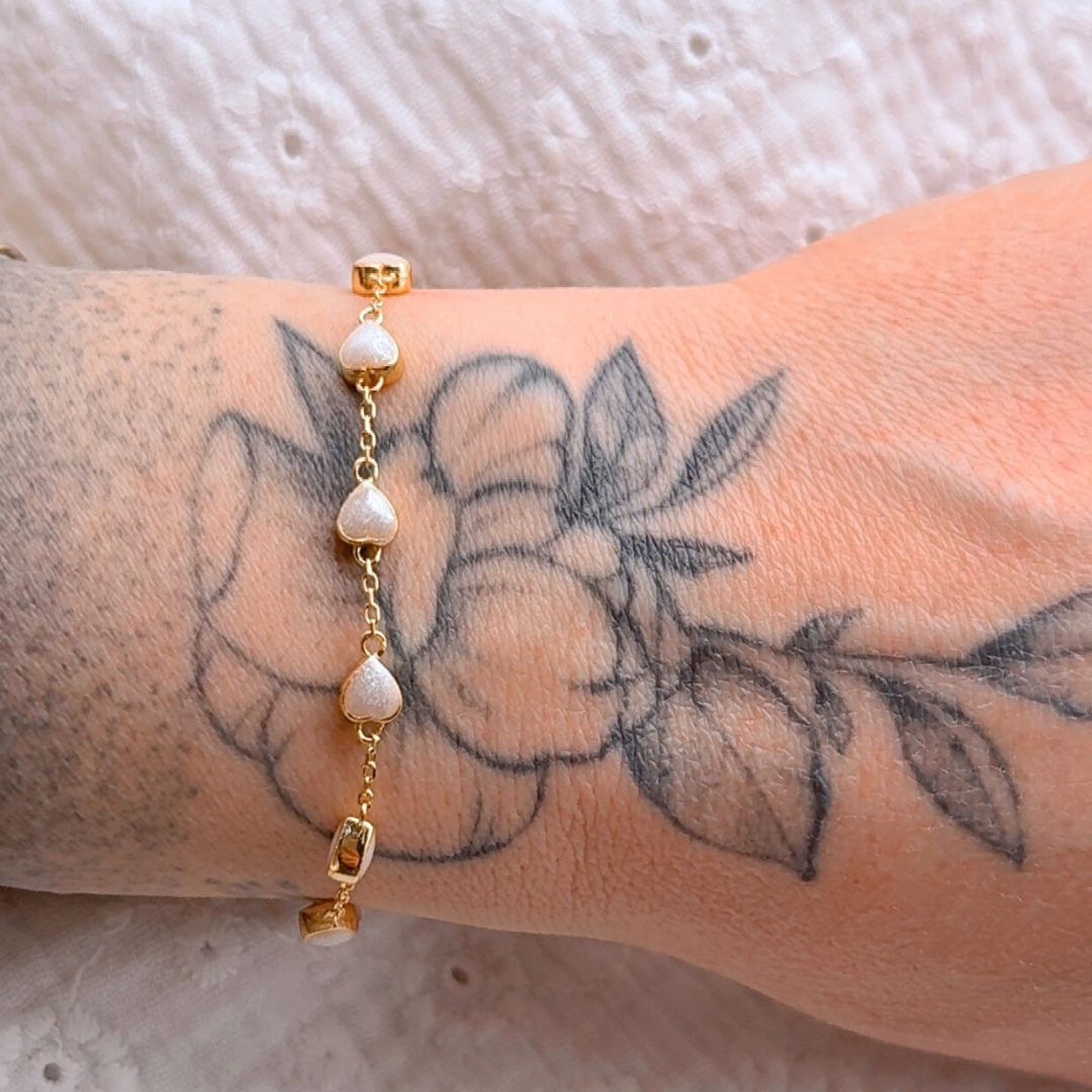 bracelet cœurs au lait maternel, allaiter, bracelet en lait maternel plaqué or jaune, bracelet d’allaitement