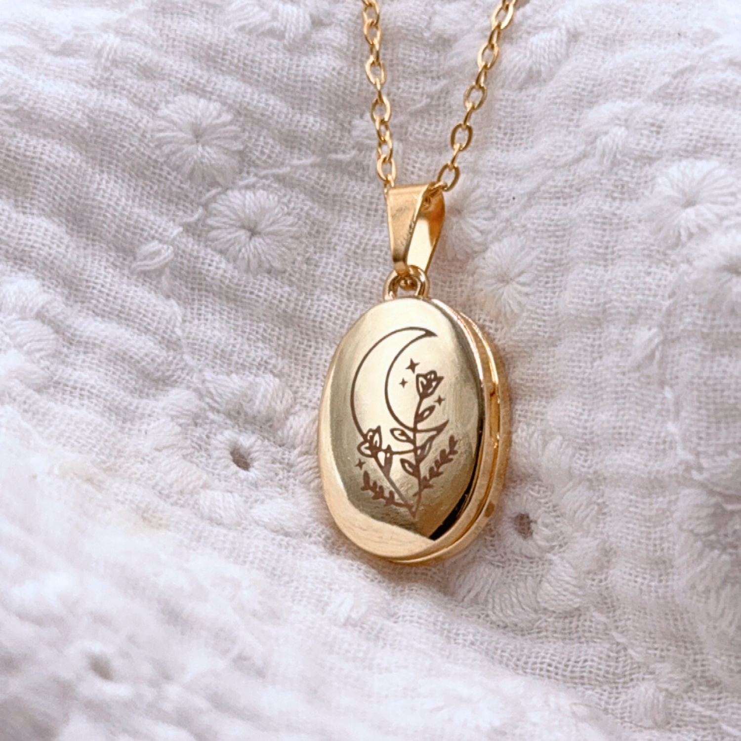 Médaillon au lait maternel, bijou au lait maternel avec deux laits différents, souvenir commémoratif d’allaitement pour maman, bijou avec mèche de cheveux et lune, collier lune et lait 