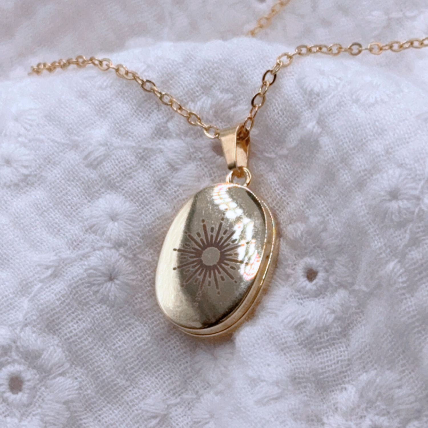 Médaillon au lait maternel, bijou au lait maternel avec deux laits différents, souvenir commémoratif d’allaitement pour maman, bijou avec mèche de cheveux de bébé, breastfeeding, souvenir de maman