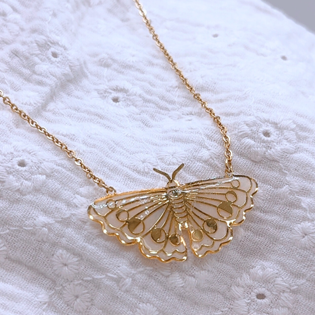 Collier au lait maternel papillon, collier femme liberté, allaitement, allaiter, maternité, bijoux au lait maternel, cadeau de naissance