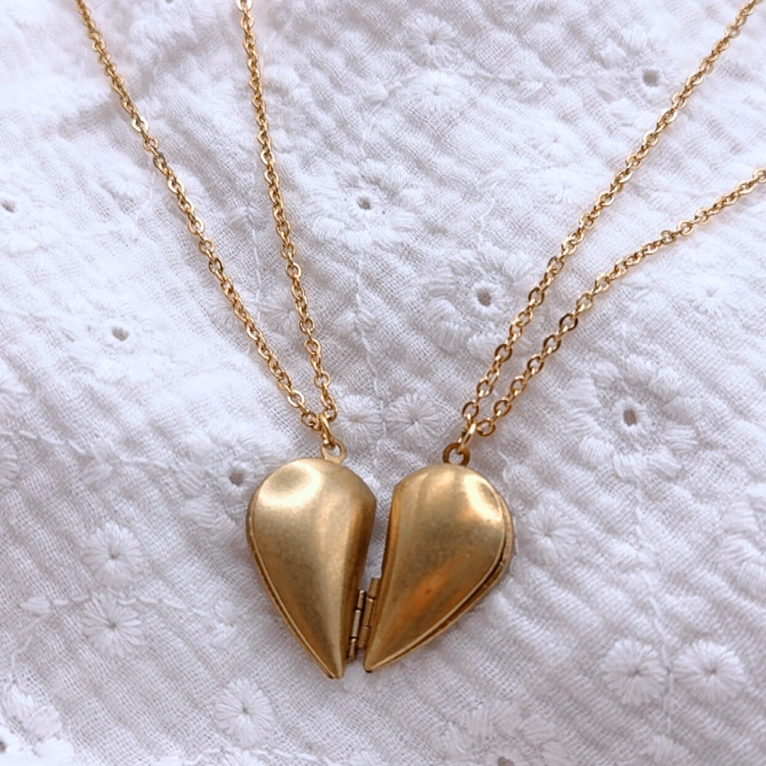 Collier mère fille, allaiter, allaitement maternel, bijoux au lait maternel, duo de bijoux, lait maternel, allaitement exclusif