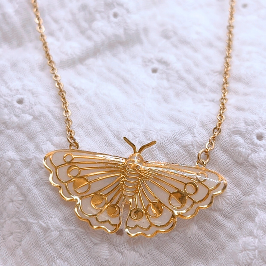 Collier au lait maternel papillon, collier femme liberté, allaitement, allaiter partout tout le temps