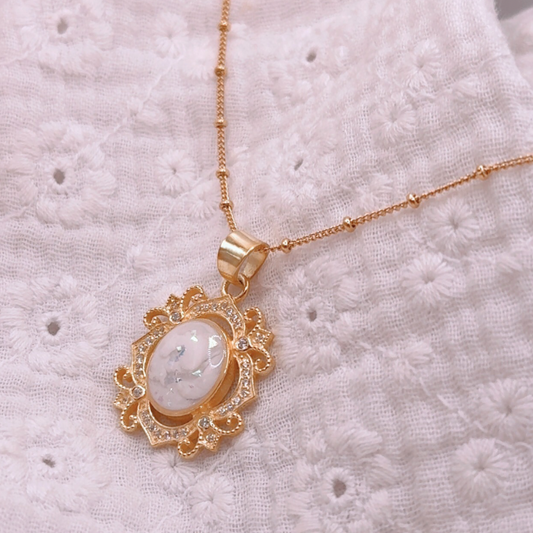 Collier nébuleuse au lait maternel