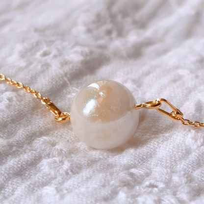 Bijou au lait maternel, souvenir d’allaitement, allaiter, bijou au lait maternel personnalisé, perle au lait maternel